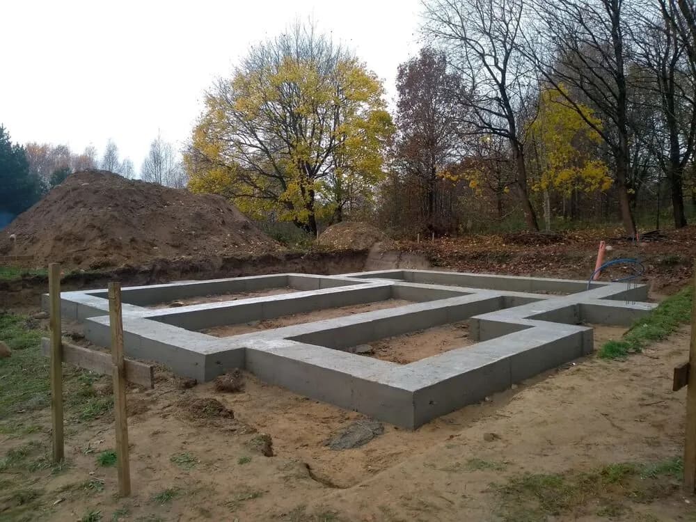 Jak zabezpieczyć fundamenty przed zimą: 5 skutecznych metod