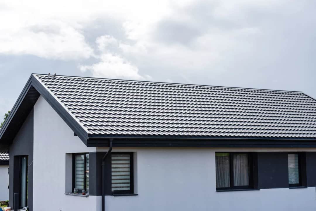 Jaka grubość blachy na dach? Oto kluczowe informacje, które musisz znać