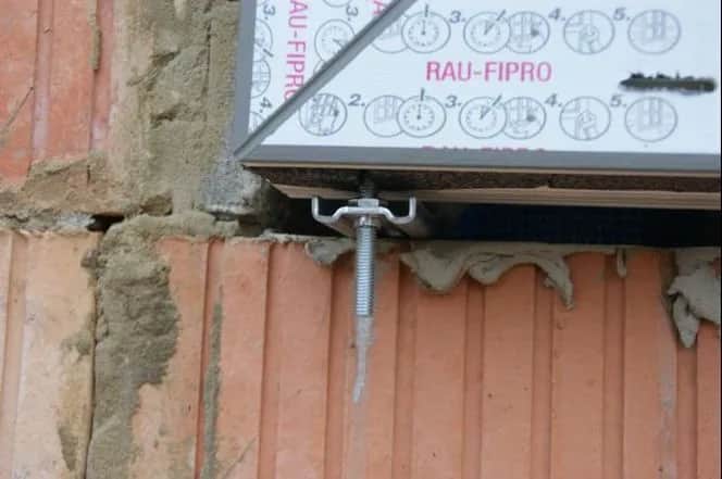 Jak zamontować kotwy do okna - uniknij najczęstszych błędów montażu