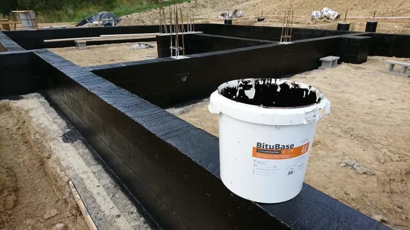 Dysperbit na fundamenty - skuteczna izolacja przeciwwilgociowa
