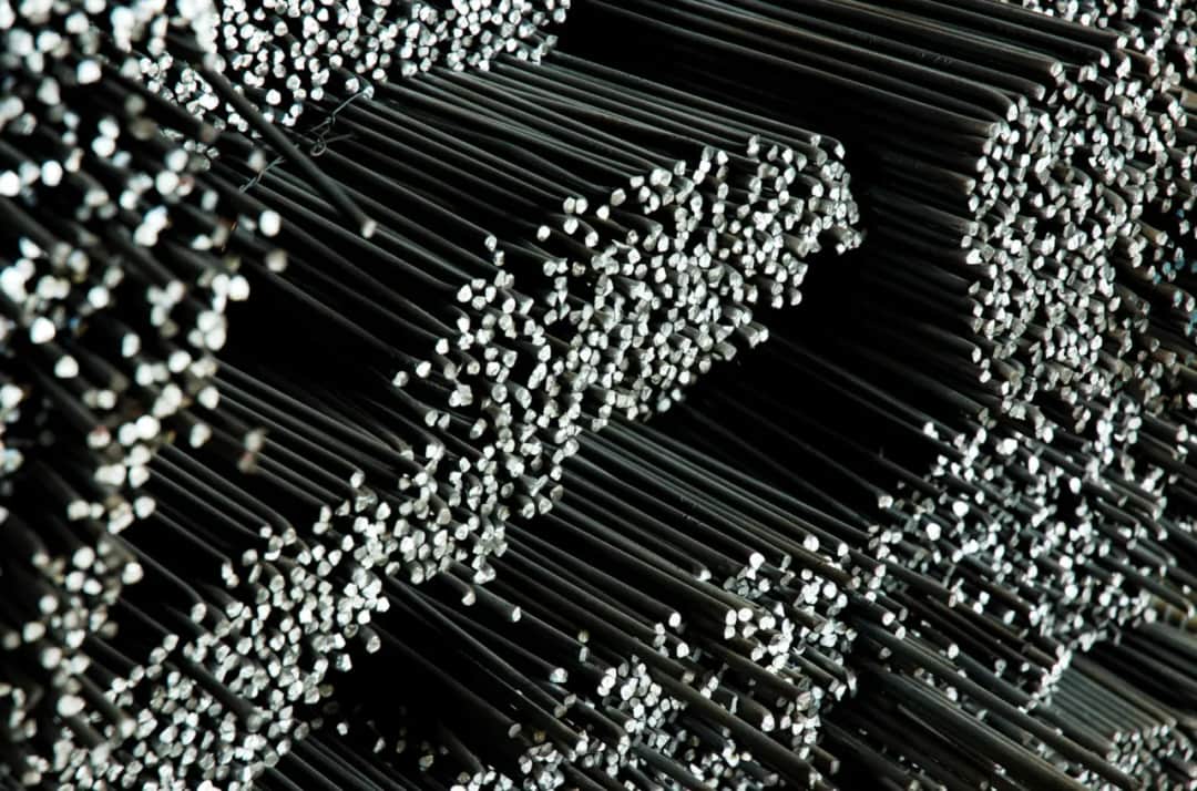 Pręty okrągłe – niezastąpiony element konstrukcji stalowych