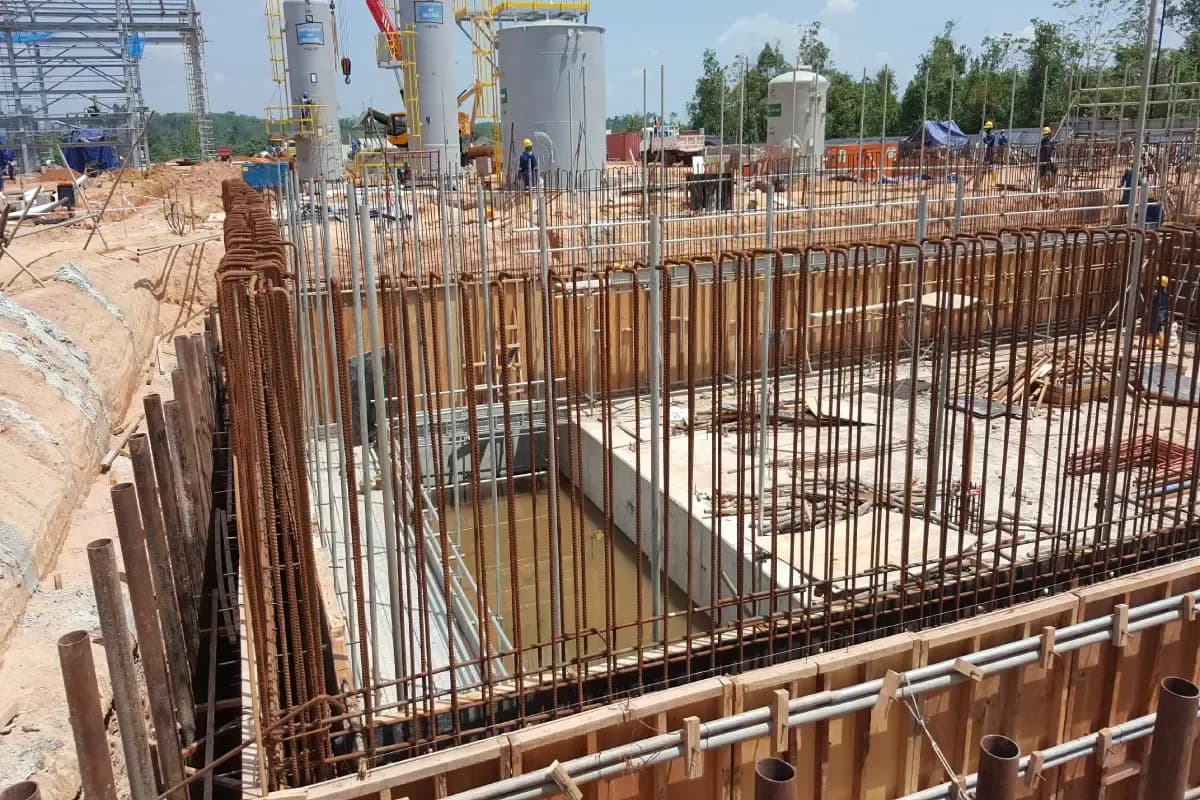 Ile kosztują fundamenty pod dom 150m2? Zaskakujące różnice w cenach