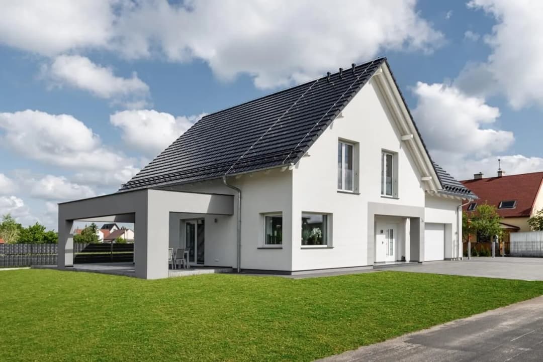 Jaki kolor okien do grafitowego dachu? Klucz do estetyki Twojego domu