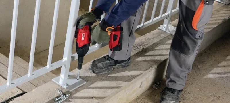 Kotwa wkręcana w grunt - wybór, montaż i zastosowanie w budownictwie